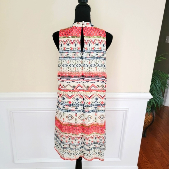 Cloth & People Dress - Picture 2 of 7